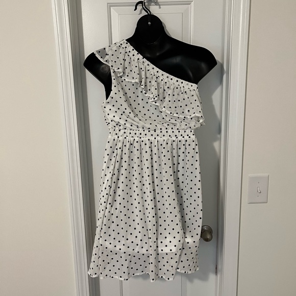 Perfectly Priscilla One Shoulder Ruffle and Polka Dot Dress size L - Picture 3 of 9